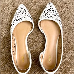 White slip on dress shoes. Size 7